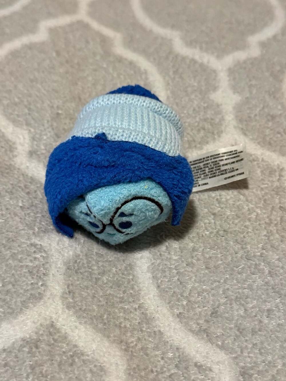 Disney Pixar Inside Out Sadness 3.5" Mini Tsum Tsum Plush Screen Cleaner